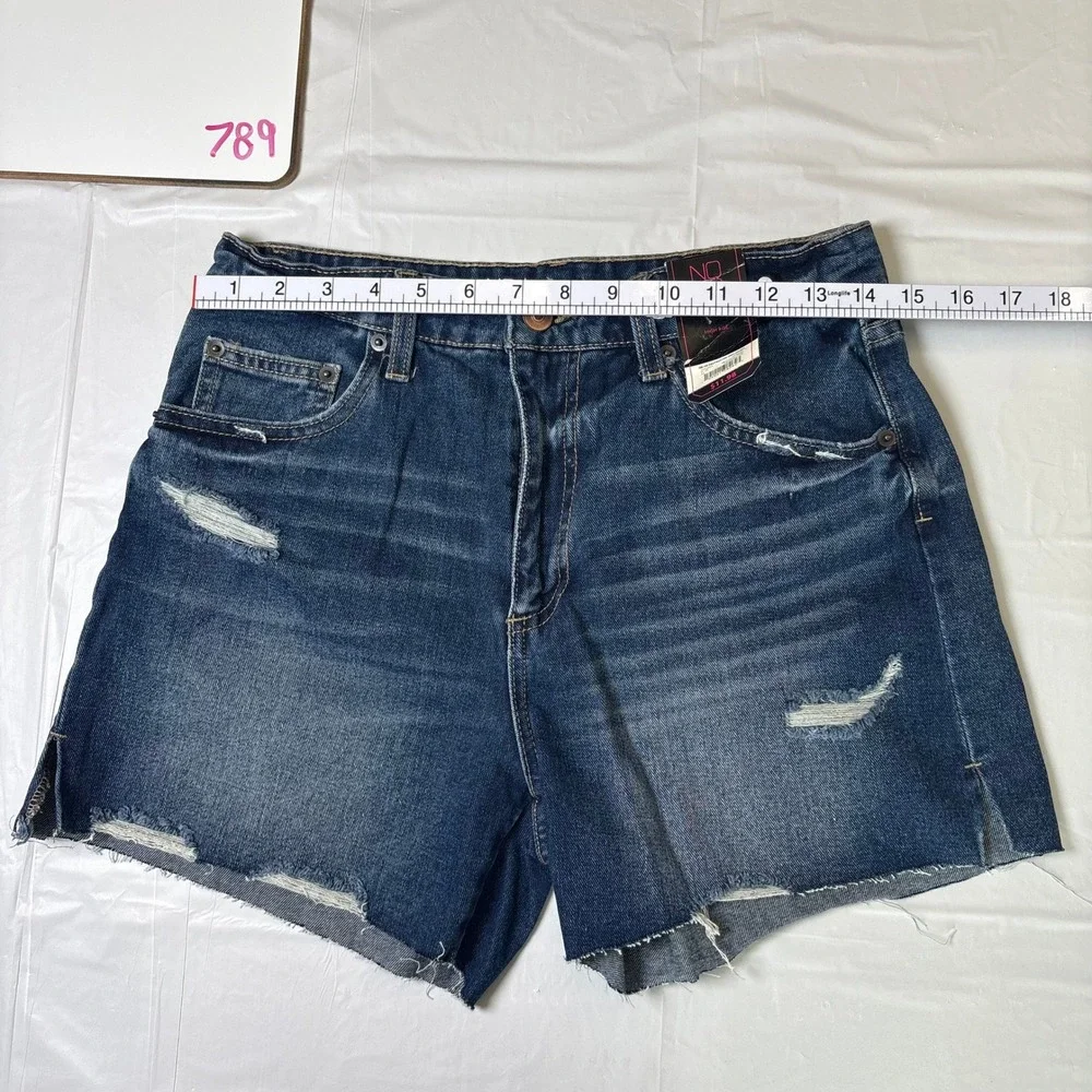 No Boundaries Womens High Rise Destructed Midi Denim Shorts Dark Wash Size 7 NEW